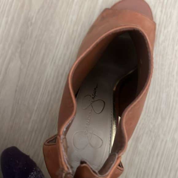 Jessica Simpson leather wedge heels. Size 7. Gold heel. Camel color - Picture 7 of 7